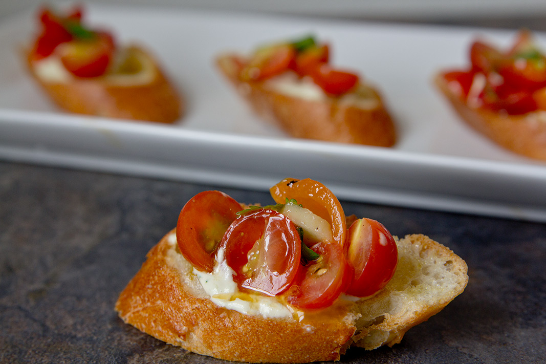 Mexican Bruschetta With Spicy Vegan Cashew Cream Cheese