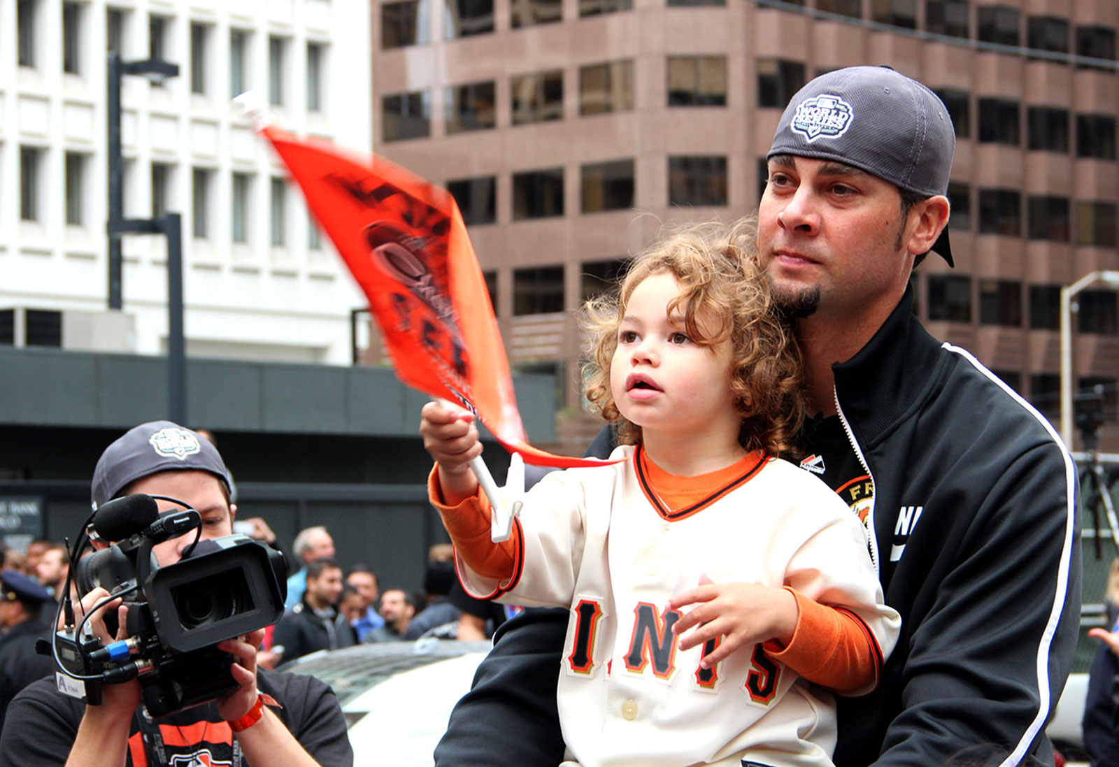 Photo of Ryan Vogelsong and daughter