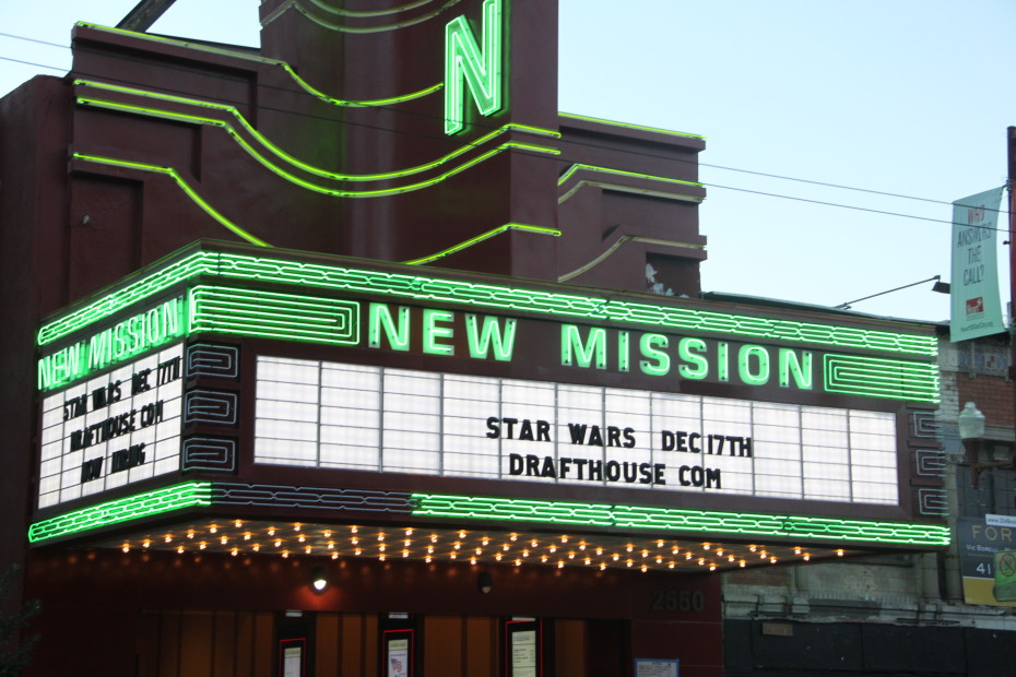 S.F. supervisors vote to make it easier to serve booze at the movies 