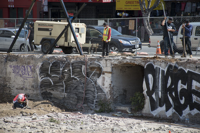 Construction at Mission and 22nd streets September 2016.