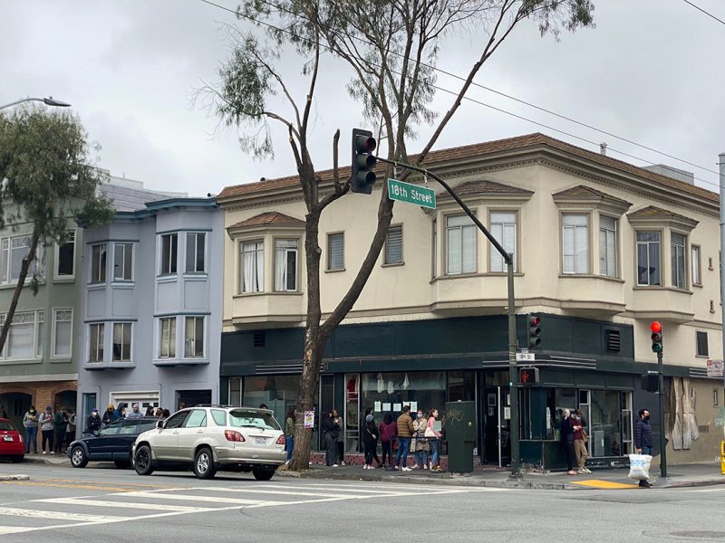 Line at Tartine on Guerrero