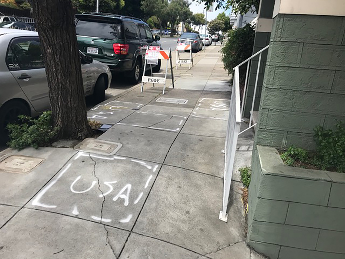 Street chalk on Guerrero