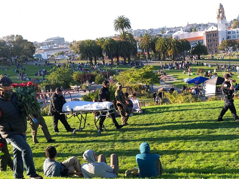 Dead man. Stretcher. Dolores Park.