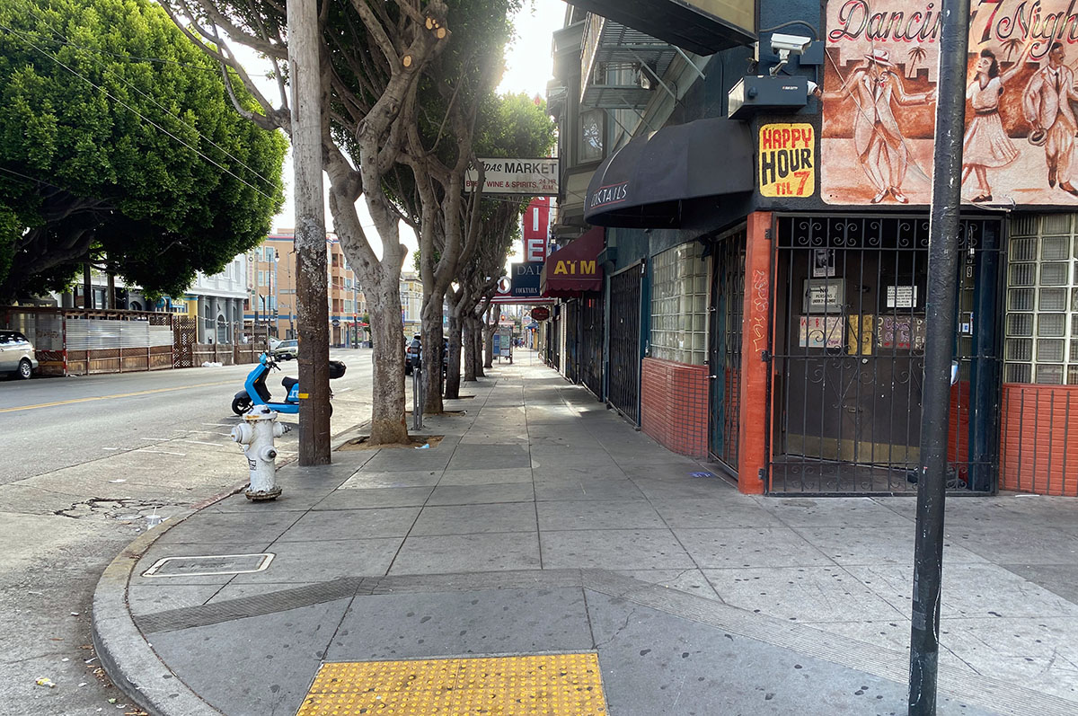 clear sidewalk between Albion and Valencia on south side of 16th Street
