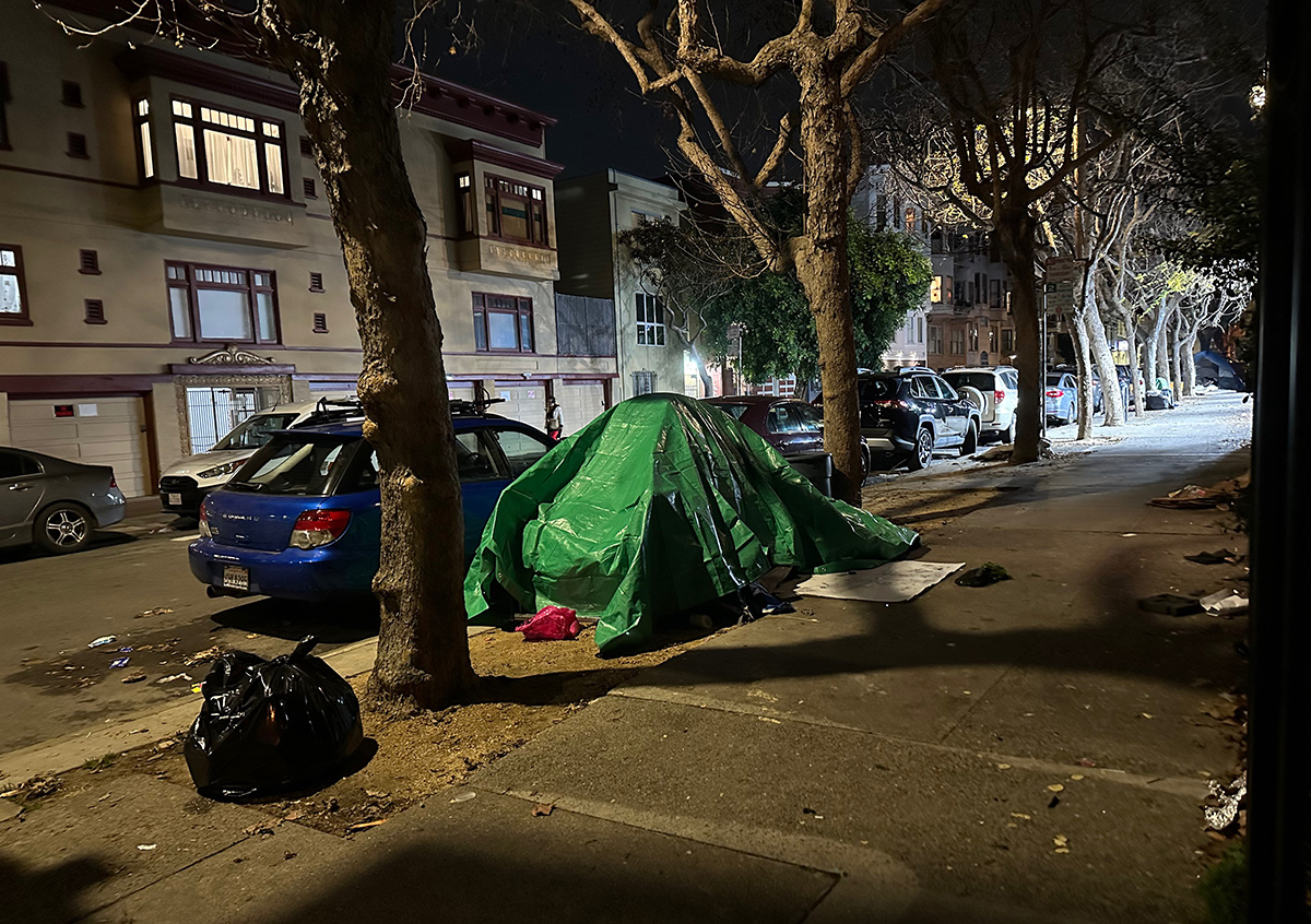 Green tent on the Street