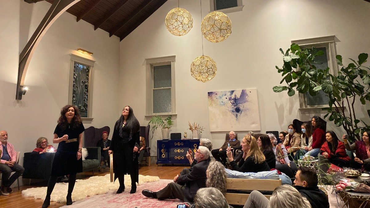 Mahsa Vahdat and her sister Marja singing one of the songs of the new album.