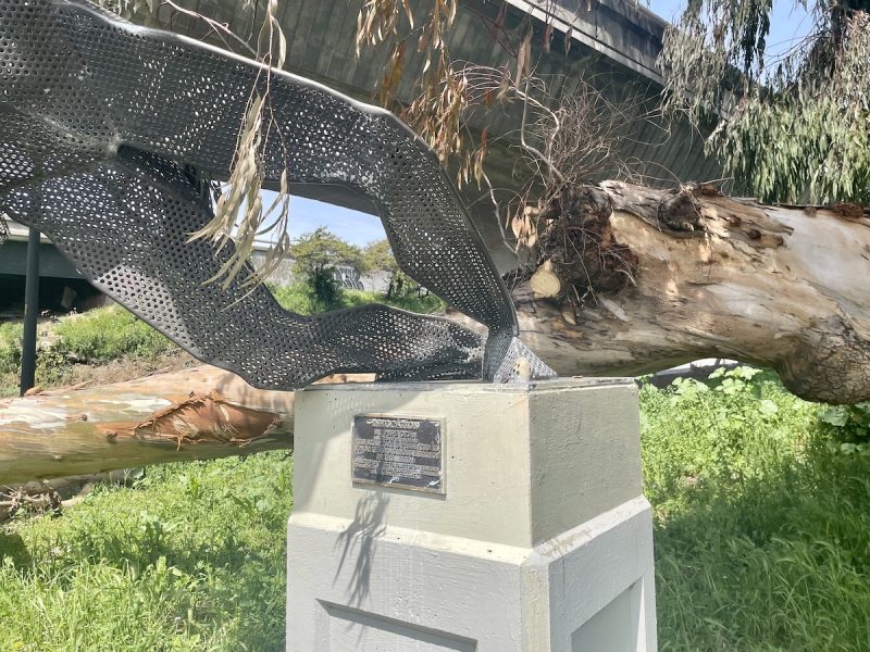 Pepe Ozan sculpture damaged