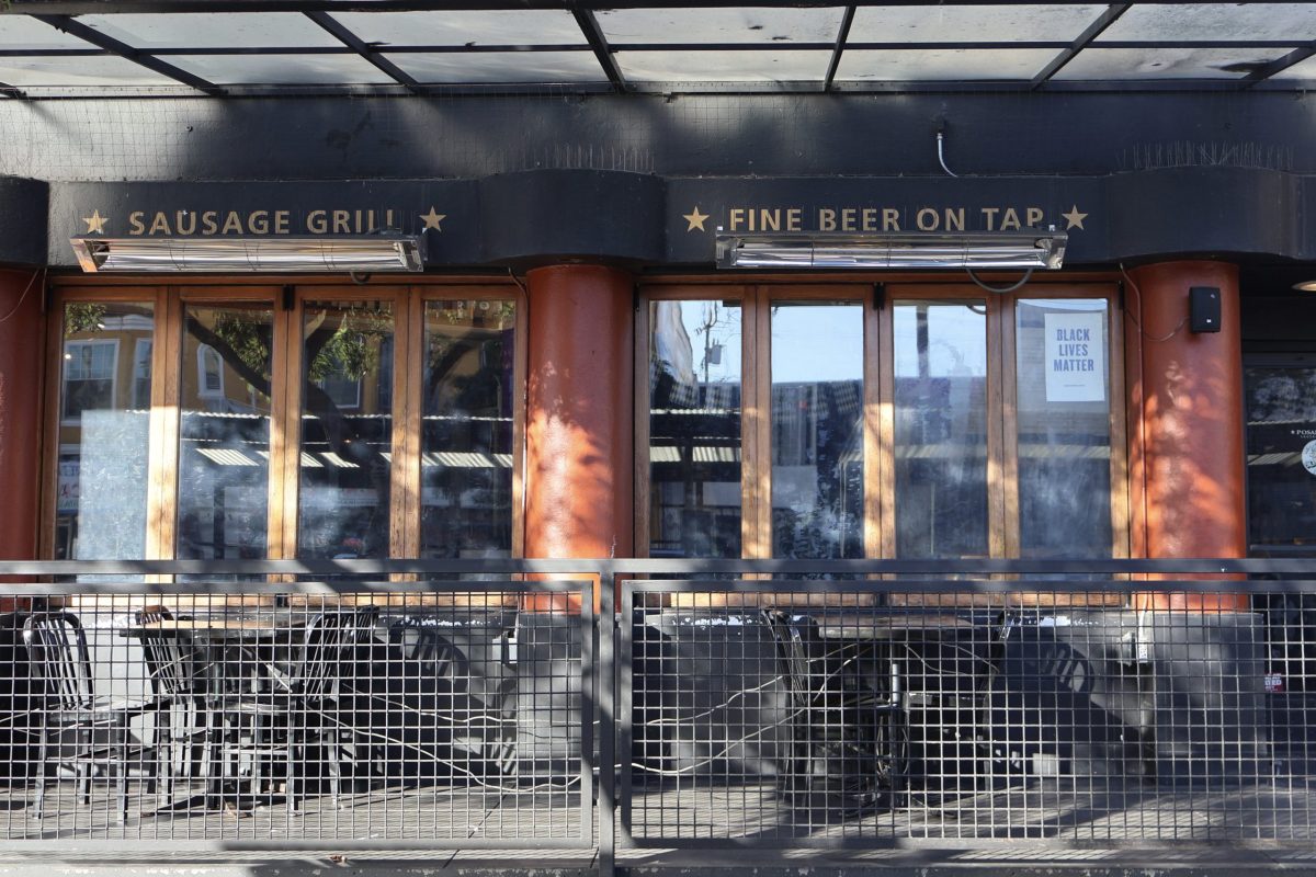 The exterior of Rosamunde, with tables and chairs.