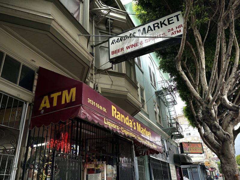 A storefront that reads Randa's Market