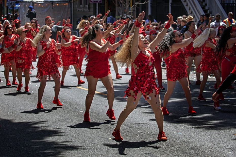 SF carnaval Parade dancers in red