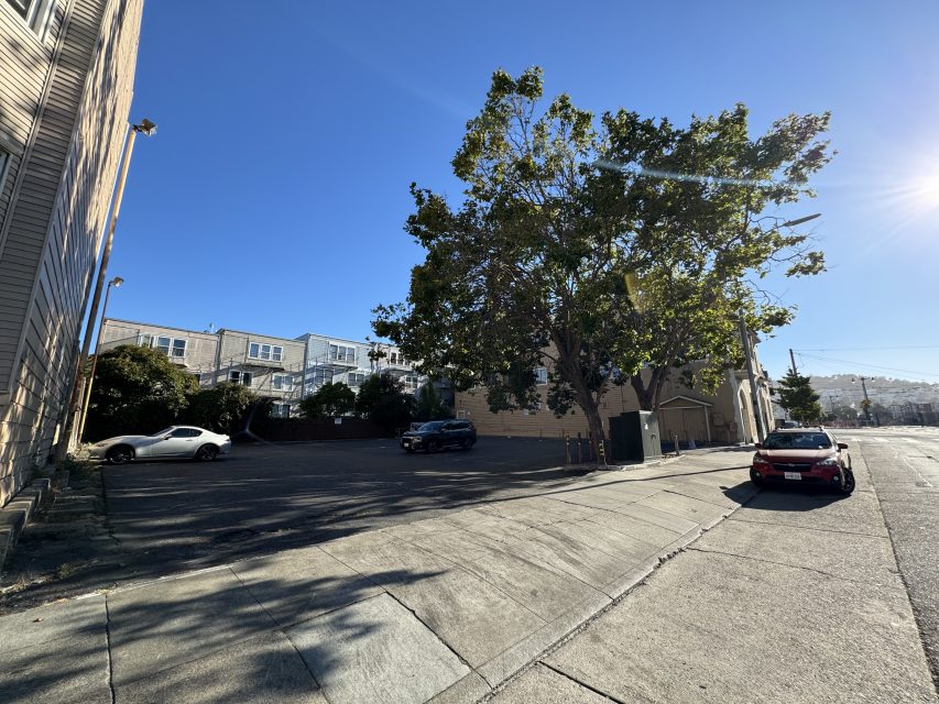 A view of the parking lot at Market Street and Duboce Avenue where a new building with 200 units is being proposed on Thursday July 25, 2024. Photo by Oscar Palma.