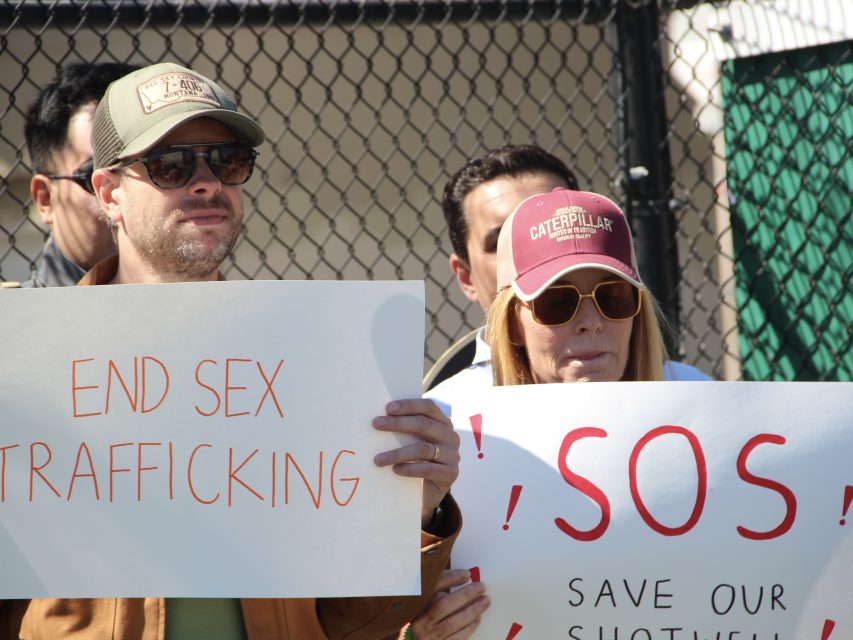 Supporters of the lawsuit at Jose Coronado Park on Wednesday Aug. 28, 2024. Photo by Oscar Palma.