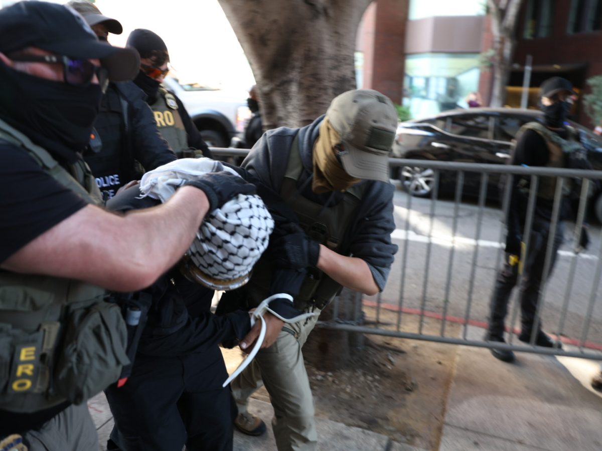 Proposed S.F. law would direct police to ID plainclothes ICE agents 