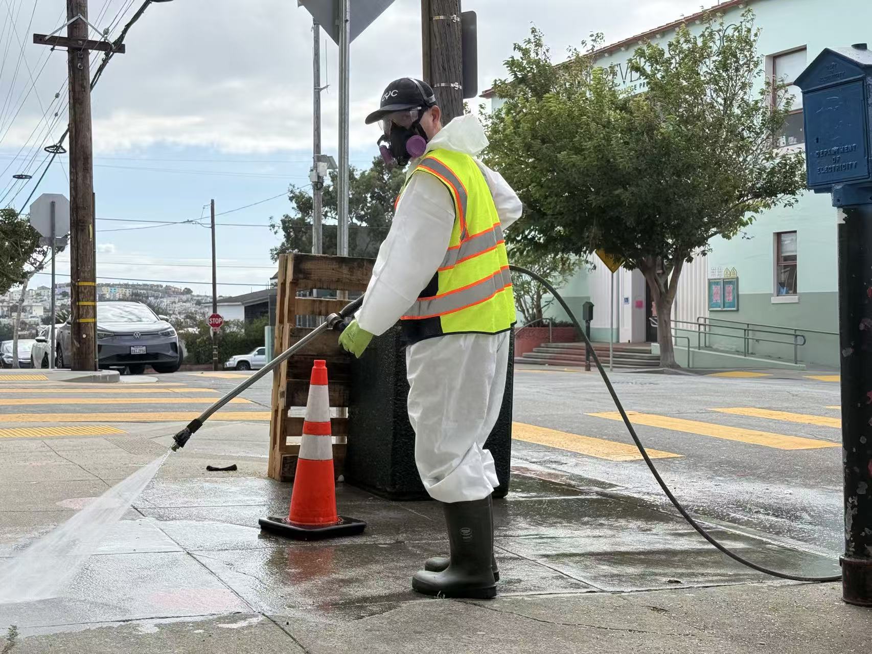 Meet the all-Asian crew cleaning San Francisco's 2,800 trash cans