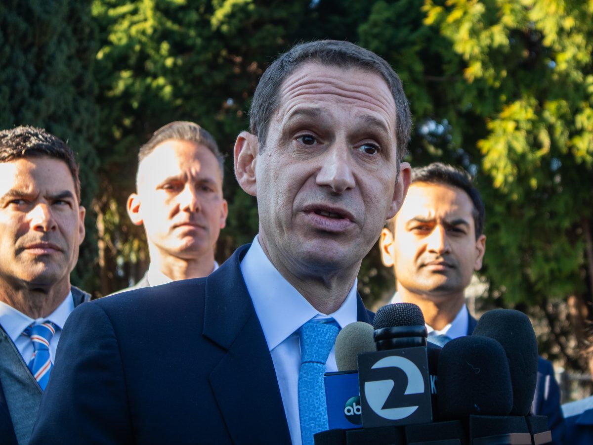 Mayor Lurie blamed S.F. ‘group’ for antisemitic chants. Video, witnesses reveal an uninvited, raving woman.