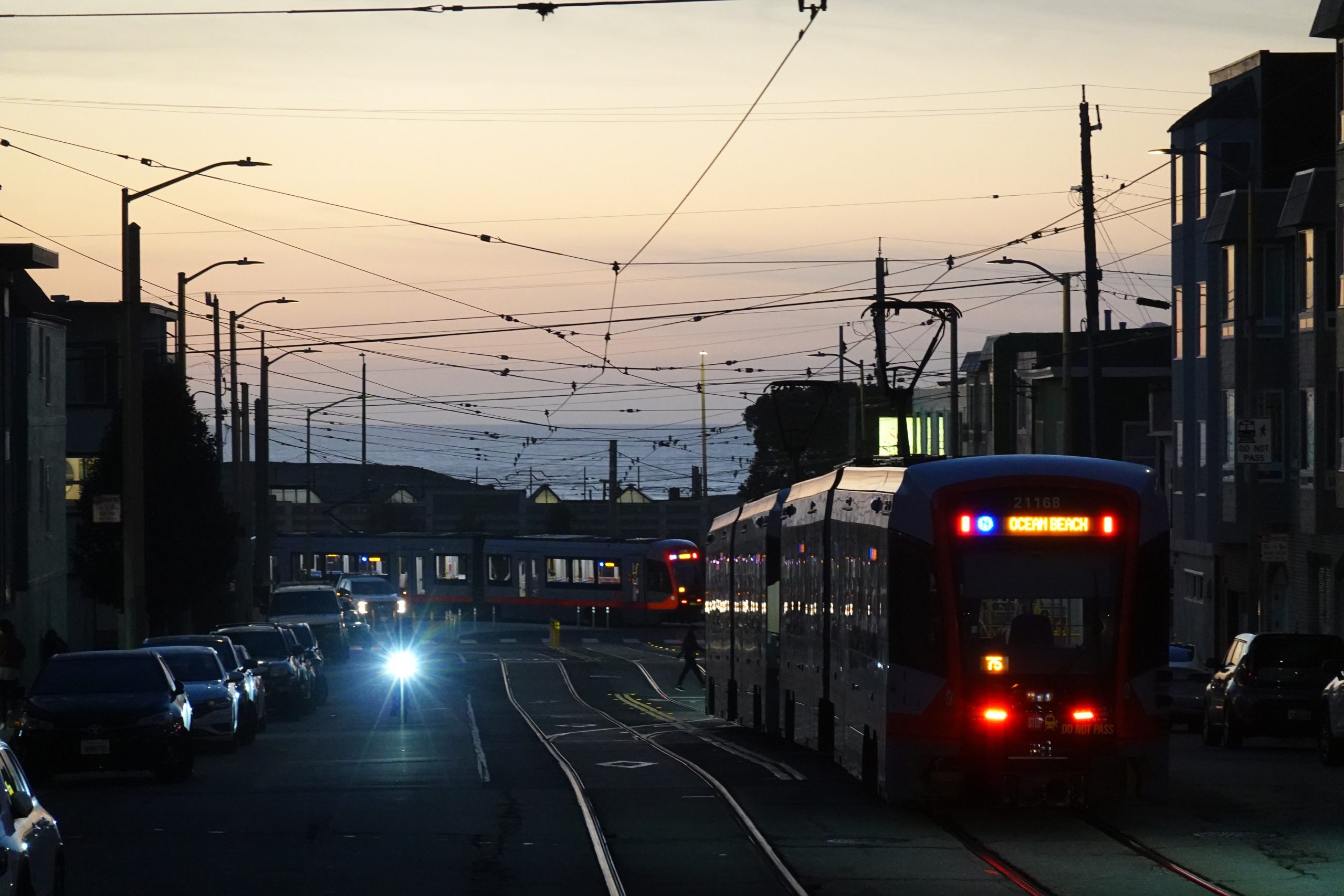 Sunset Buzz: 32-year-old cafe closes, night market returns, and theft at farmers’ market