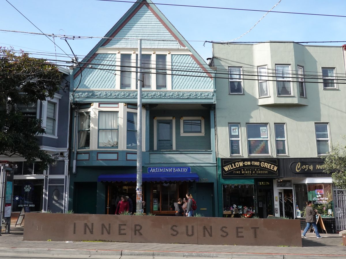 Sunset Buzz: Campaign offices in close proximity and free soup for teachers