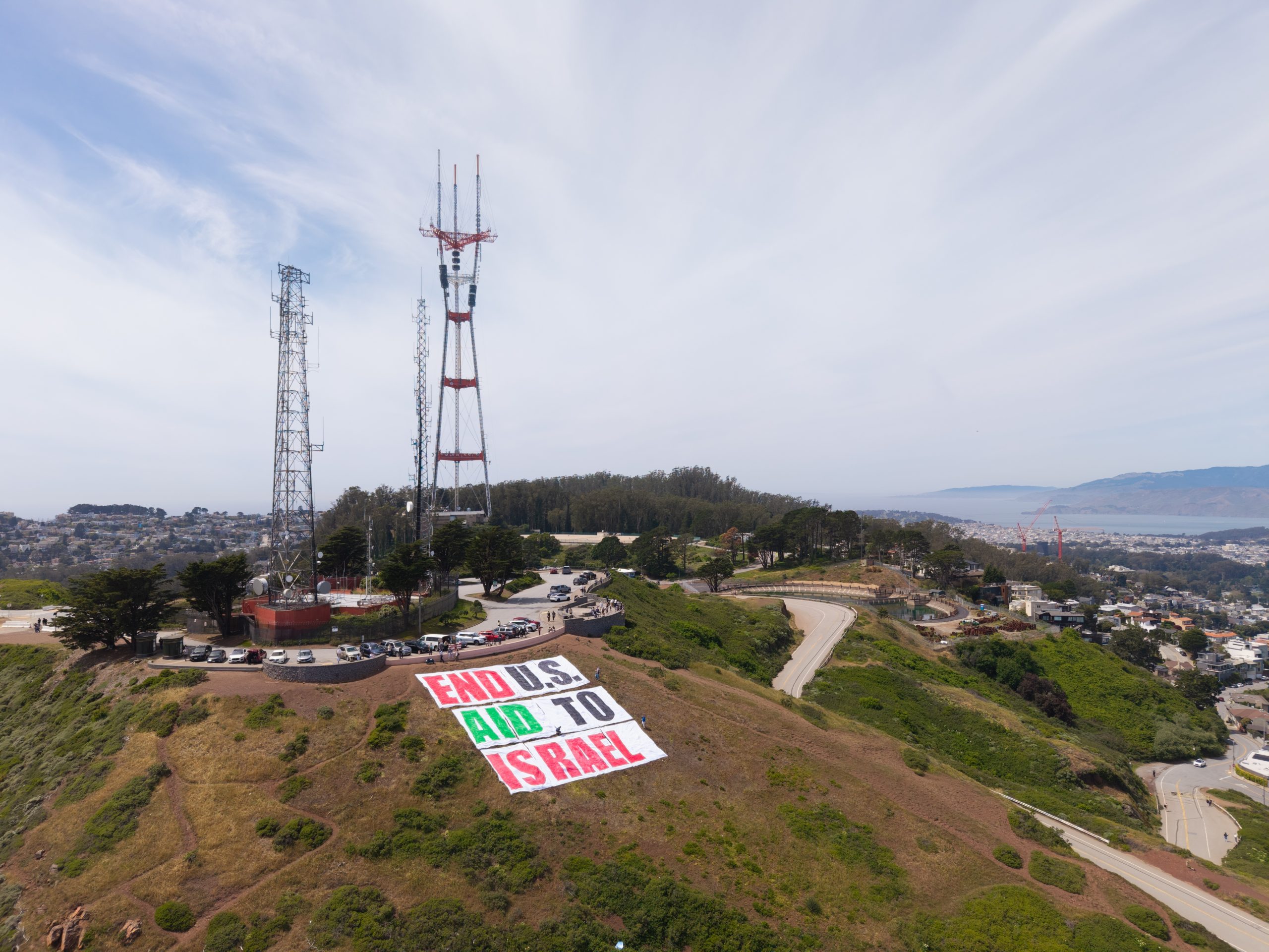 S.F. activists display 120-foot 'End U.S. aid to Israel' banner on Twin Peaks