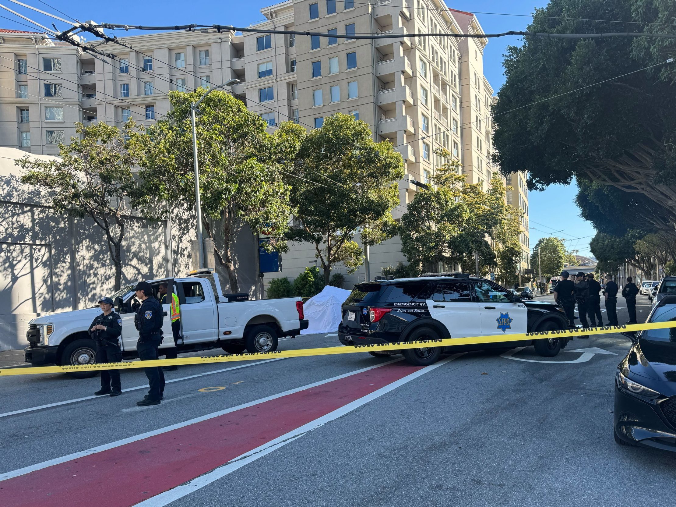 Man hit by truck, killed in SoMa on Monday afternoon
